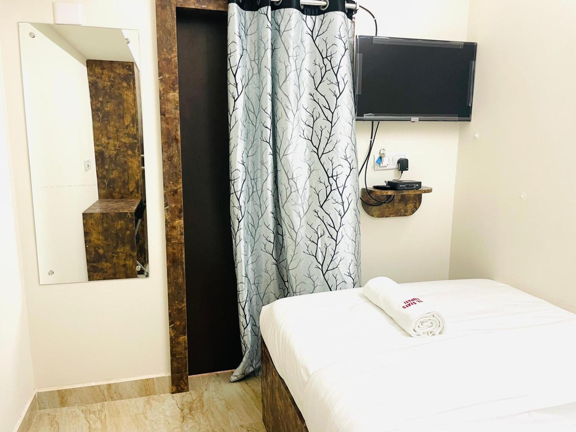 Pearl Stays, Tirupati - Very Convenient For The People Coming From Bangalore And Chennai - You Can Skip City Traffic While Reaching Any Temple In Tirupati - Covered Parking - 24Hrs Front Desk And Hot Water - Free Wifi - Flexible Checkin-In Check-Out Exteriér fotografie